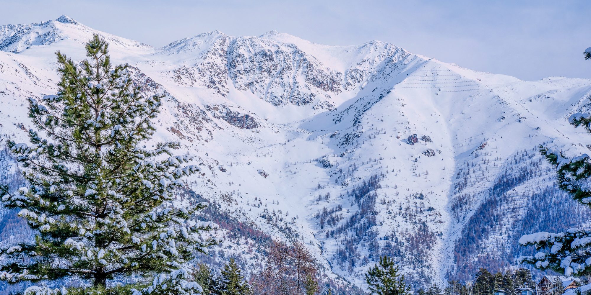 Snowy Mountains in Auron